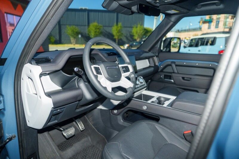 2025 Land Rover Defender X-Dynamic SE Birmingham AL