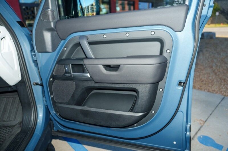 2025 Land Rover Defender X-Dynamic SE Birmingham AL