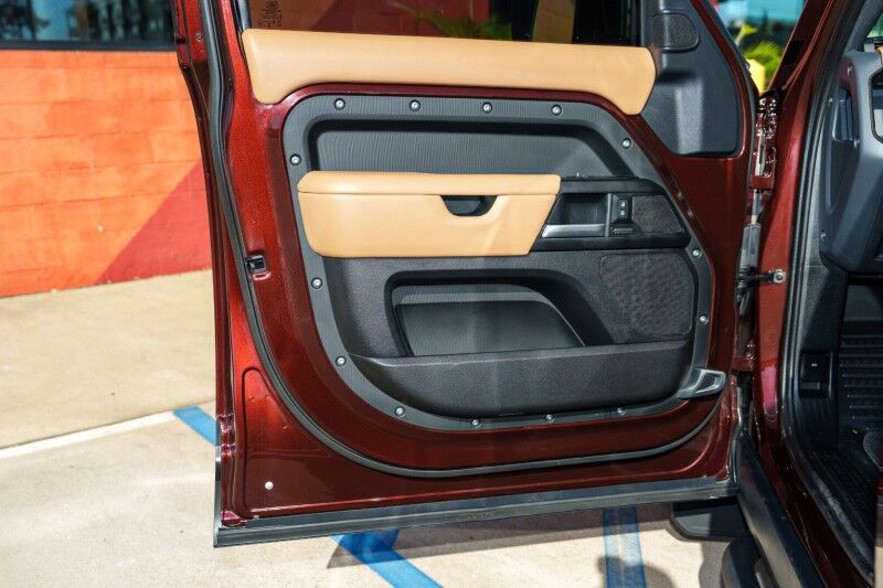 2025 Land Rover Defender X-Dynamic SE Birmingham AL