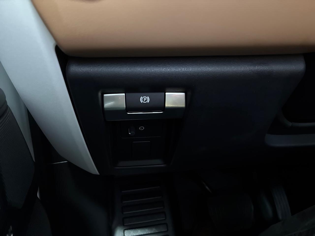 2025 Land Rover Defender X-Dynamic SE, Heat & Cool 2nd Row Captain Chairs, Cold Climate P Houston TX