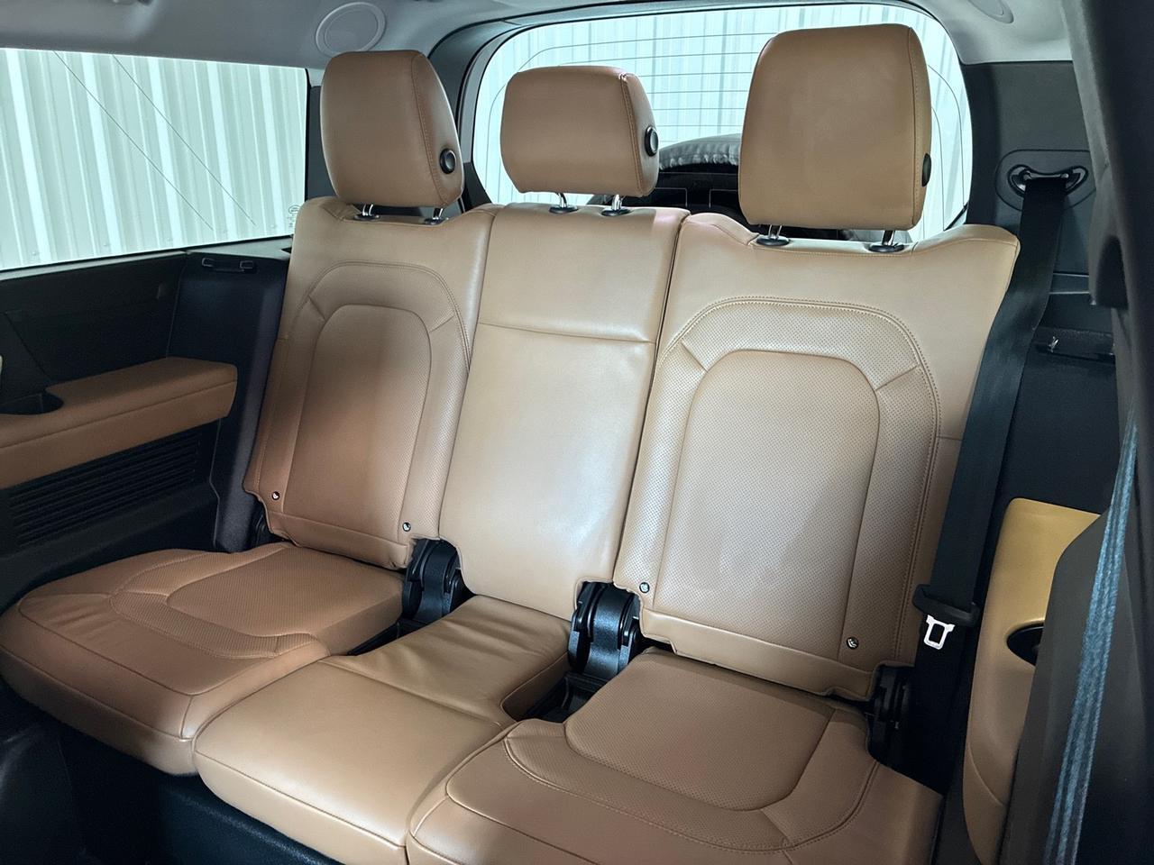 2025 Land Rover Defender X-Dynamic SE, Heat & Cool 2nd Row Captain Chairs, Cold Climate P Houston TX