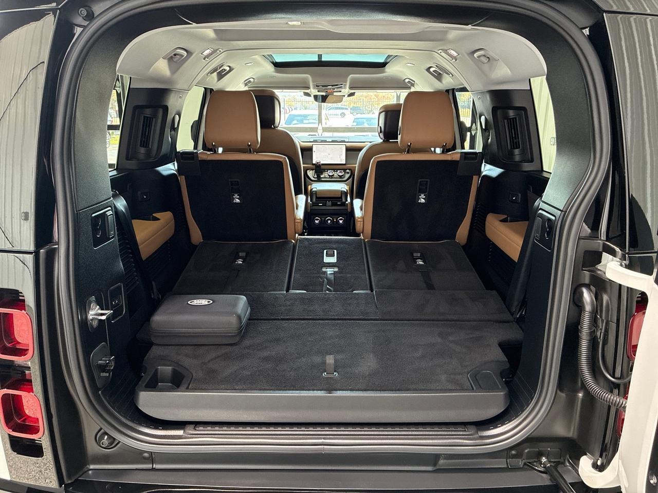 2025 Land Rover Defender X-Dynamic SE, Heat & Cool 2nd Row Captain Chairs, Cold Climate P Houston TX