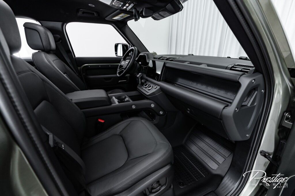 2025 Land Rover Defender X-Dynamic SE North Miami Beach FL