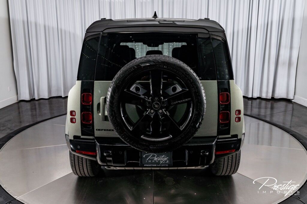2025 Land Rover Defender X-Dynamic SE North Miami Beach FL