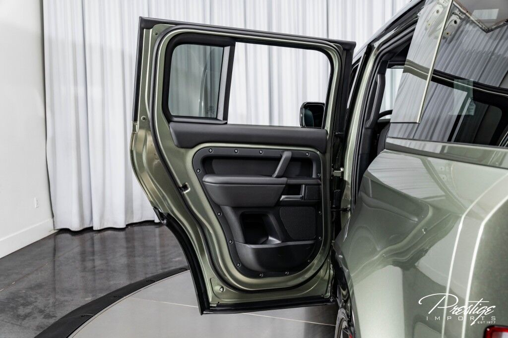 2025 Land Rover Defender X-Dynamic SE North Miami Beach FL