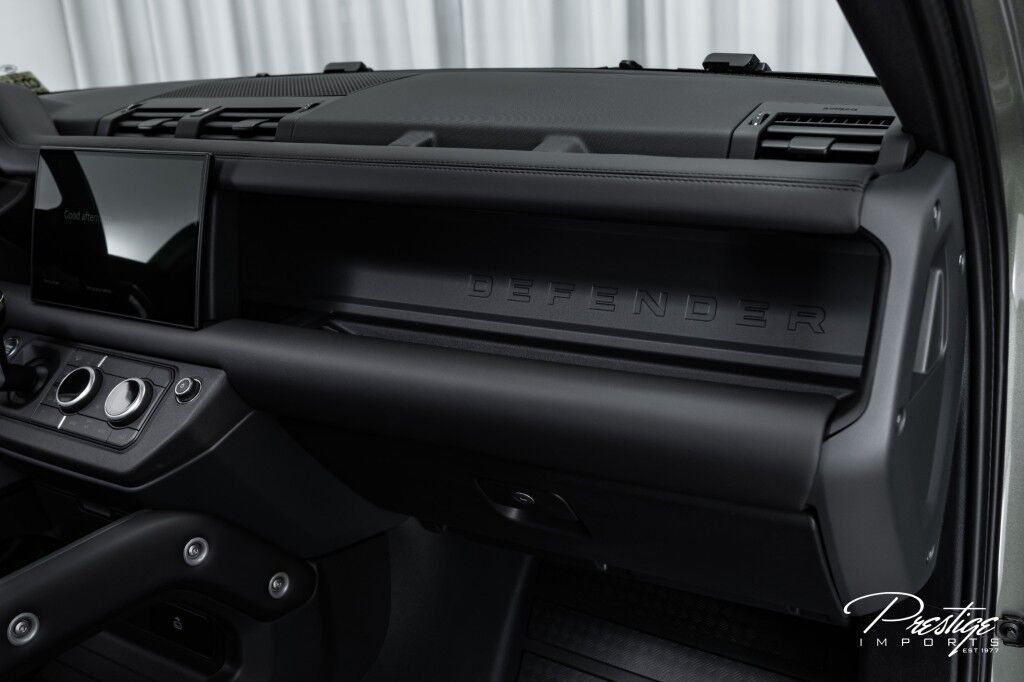 2025 Land Rover Defender X-Dynamic SE North Miami Beach FL