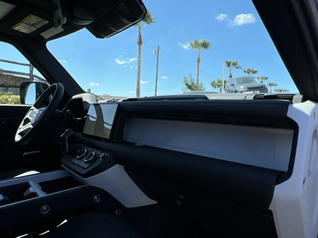 2025 Land Rover Defender X-Dynamic SE San Juan TX