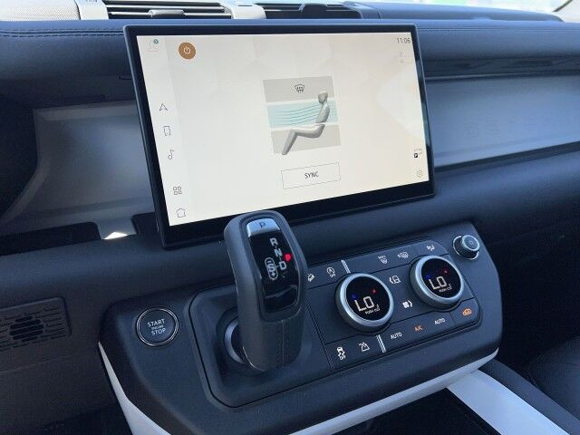 2025 Land Rover Defender X-Dynamic SE San Juan TX