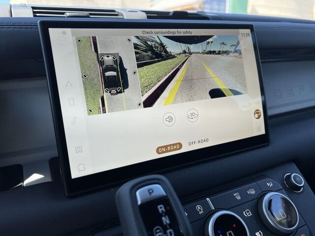 2025 Land Rover Defender X-Dynamic SE San Juan TX