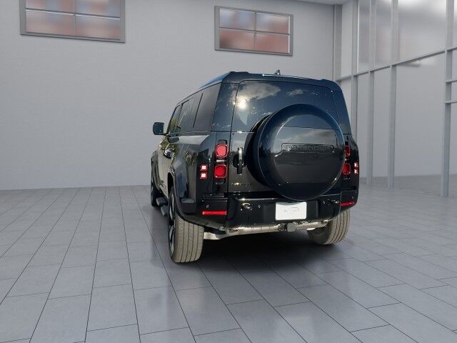 2025 Land Rover Defender X-Dynamic SE San Juan TX