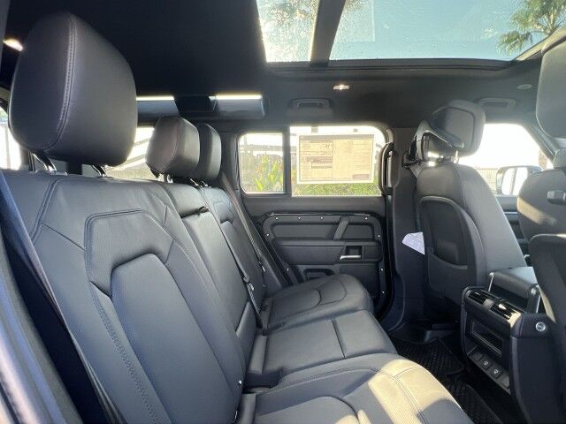 2025 Land Rover Defender X-Dynamic SE San Juan TX