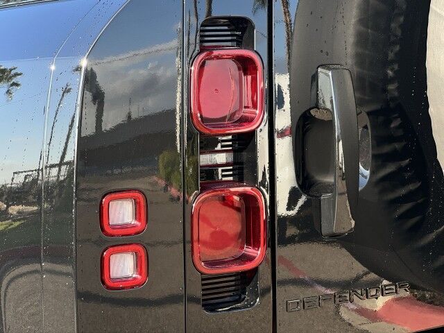 2025 Land Rover Defender X-Dynamic SE San Juan TX