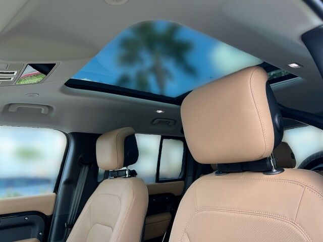 2025 Land Rover Defender X-Dynamic SE San Juan TX