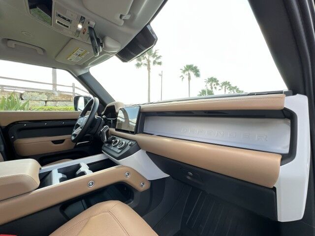 2025 Land Rover Defender X-Dynamic SE San Juan TX