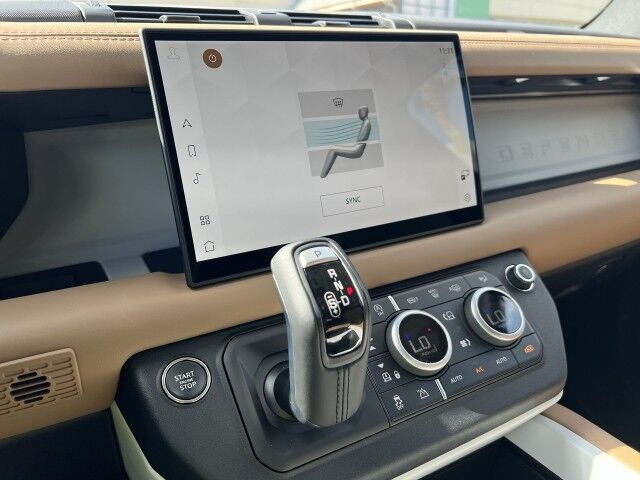 2025 Land Rover Defender X-Dynamic SE San Juan TX