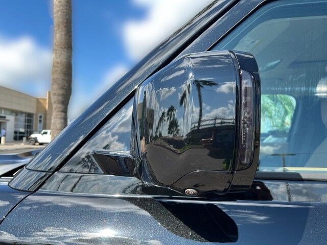 2025 Land Rover Defender X-Dynamic SE San Juan TX