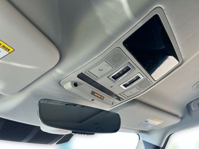 2025 Land Rover Defender X-Dynamic SE San Juan TX