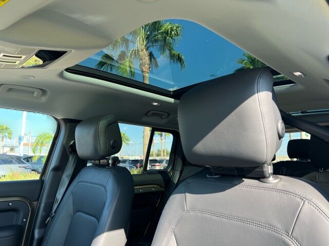 2025 Land Rover Defender X-Dynamic SE San Juan TX