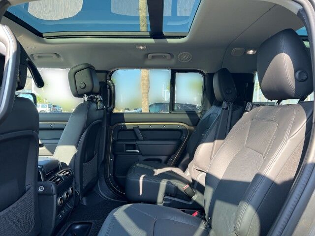 2025 Land Rover Defender X-Dynamic SE San Juan TX