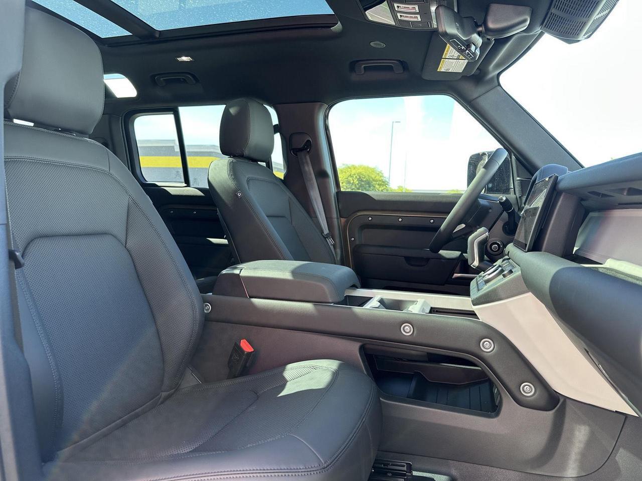 2025 Land Rover Defender X-Dynamic SE Tucson AZ