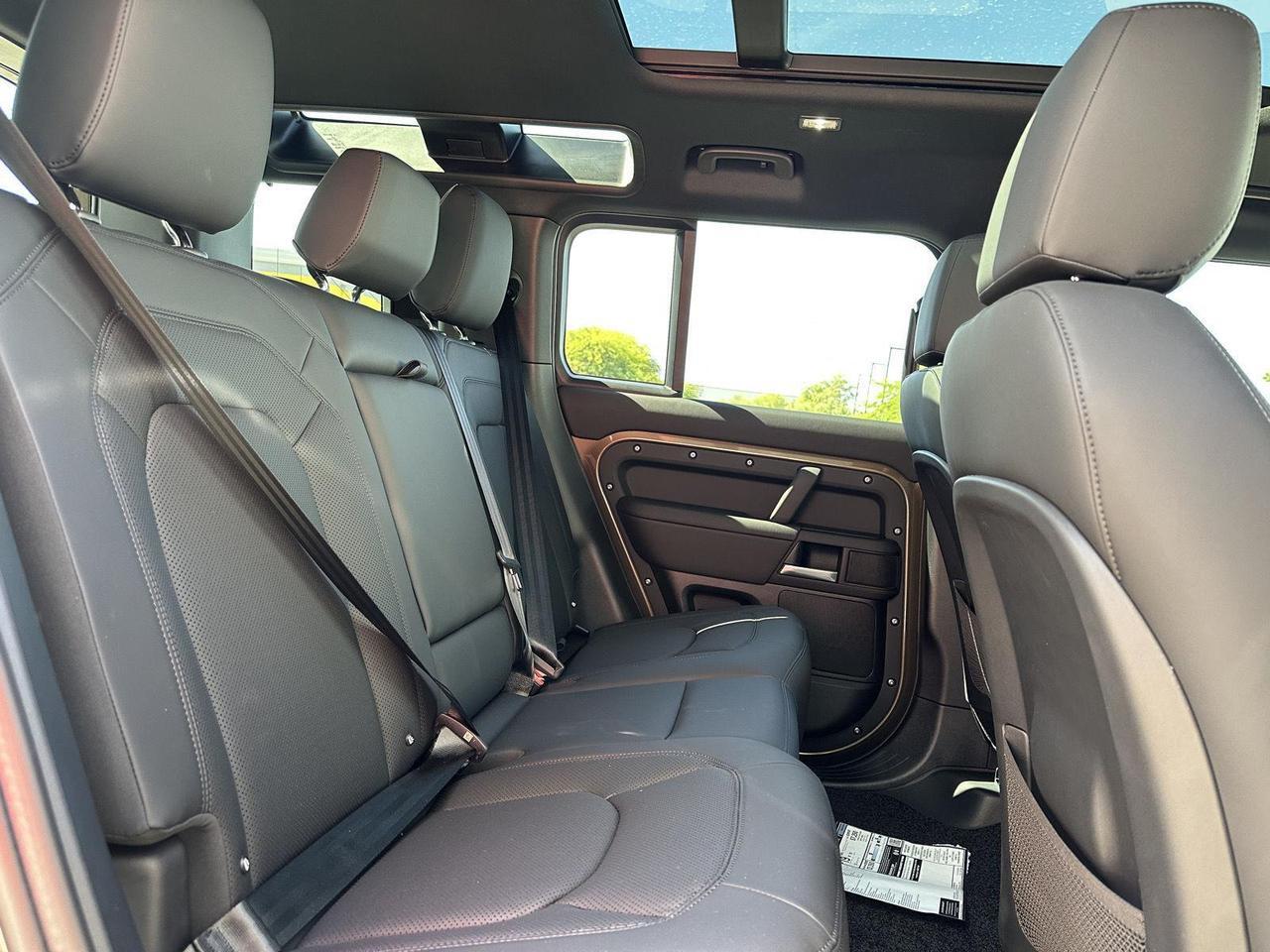 2025 Land Rover Defender X-Dynamic SE Tucson AZ