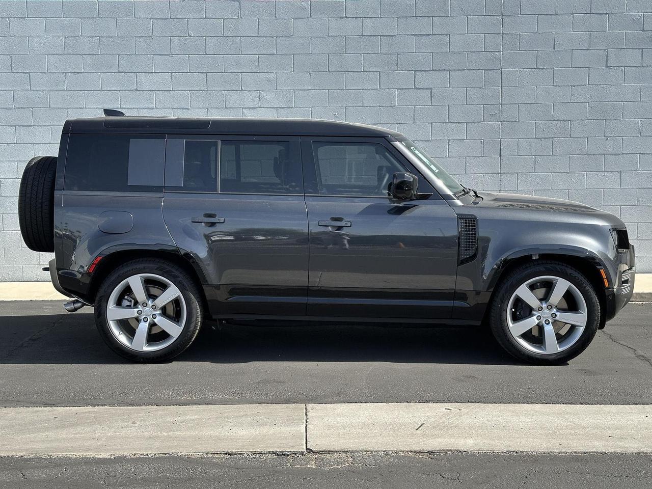 2025 Land Rover Defender X-Dynamic SE Tucson AZ