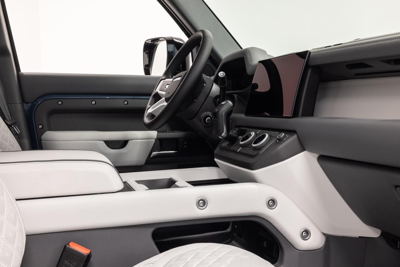 2025 Land Rover Defender X-Dynamic SE Danville VA