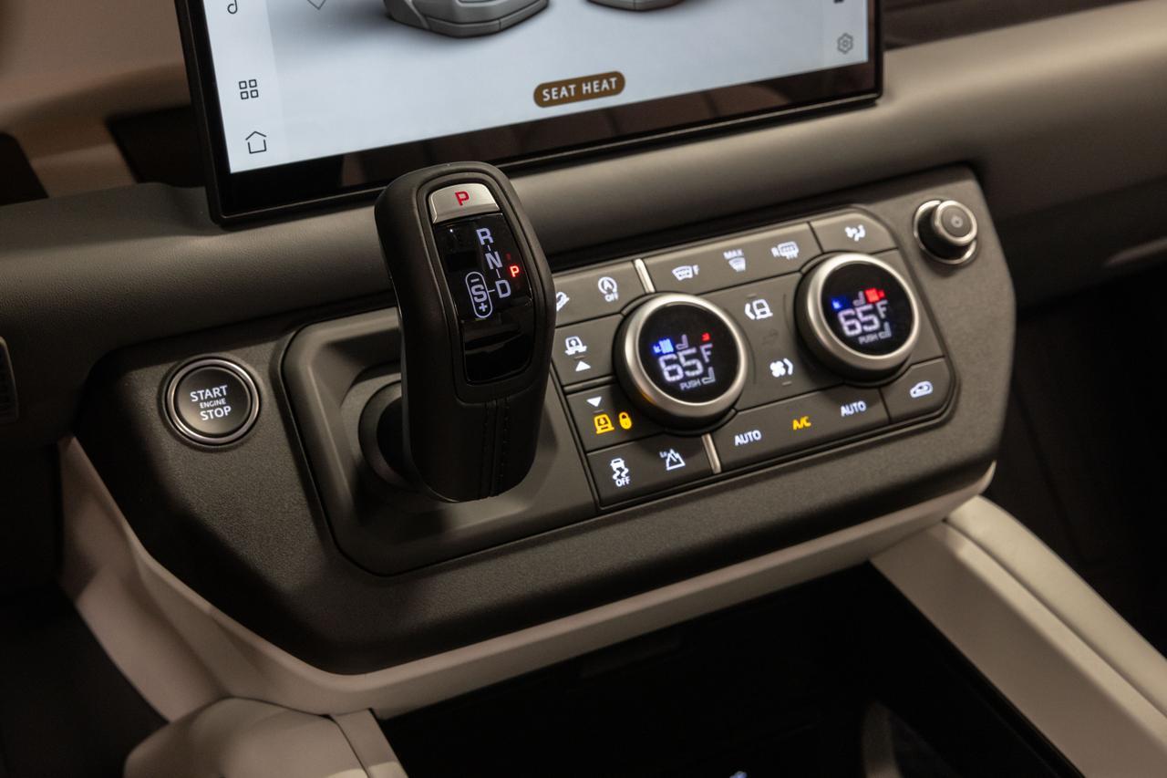 2025 Land Rover Defender X-Dynamic SE Danville VA