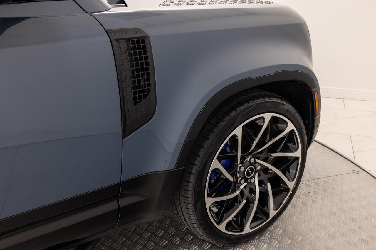 2025 Land Rover Defender X-Dynamic SE Danville VA