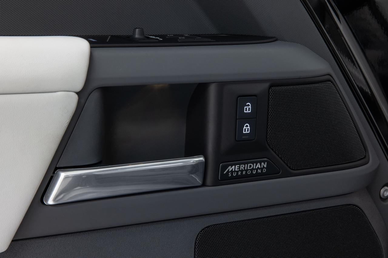 2025 Land Rover Defender X-Dynamic SE Danville VA
