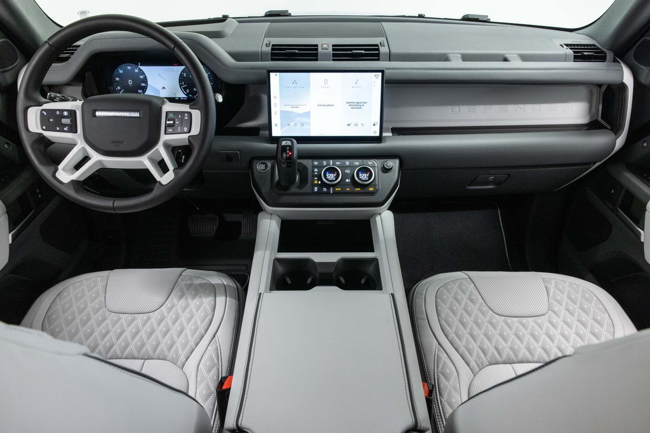 2025 Land Rover Defender X-Dynamic SE Danville VA