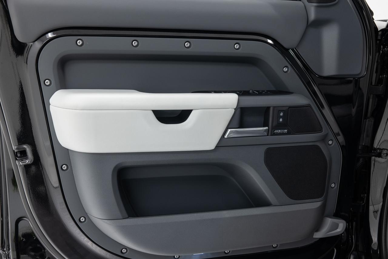 2025 Land Rover Defender X-Dynamic SE Danville VA