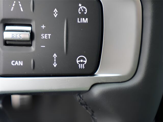 2025 Land Rover Discovery Dynamic SE Oshkosh WI