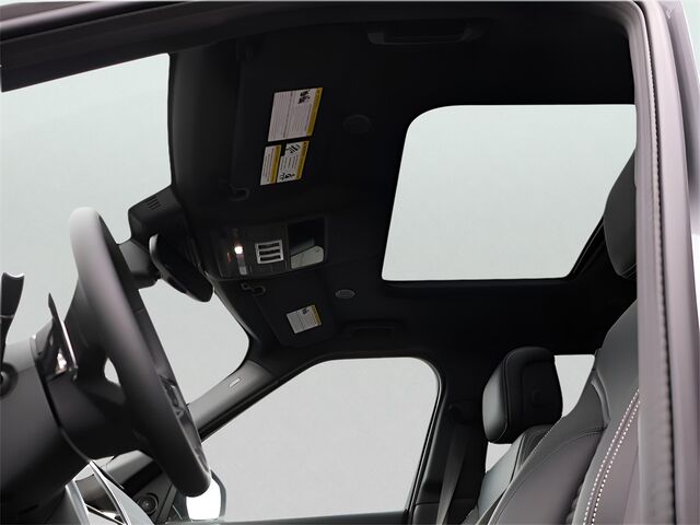 2025 Land Rover Discovery Dynamic SE Oshkosh WI
