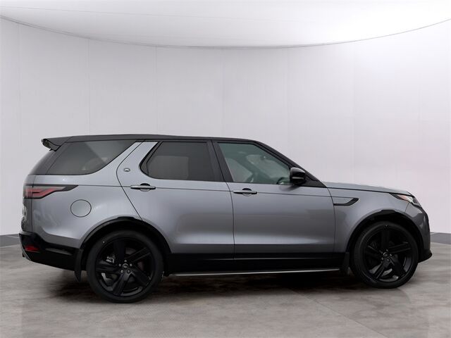 2025 Land Rover Discovery Dynamic SE Oshkosh WI