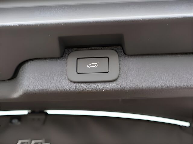 2025 Land Rover Discovery Dynamic SE Oshkosh WI