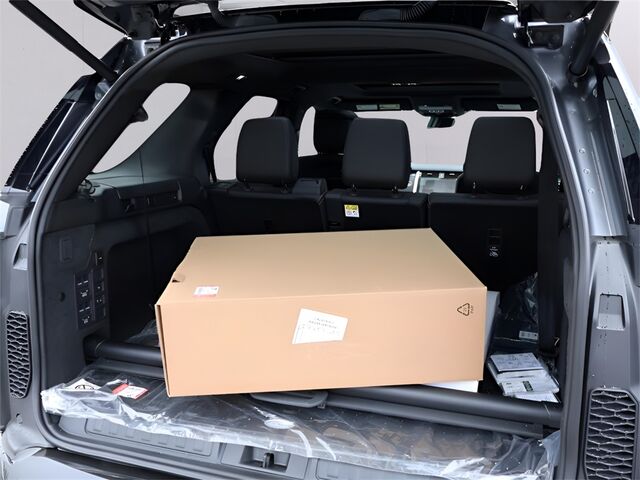 2025 Land Rover Discovery Dynamic SE Oshkosh WI