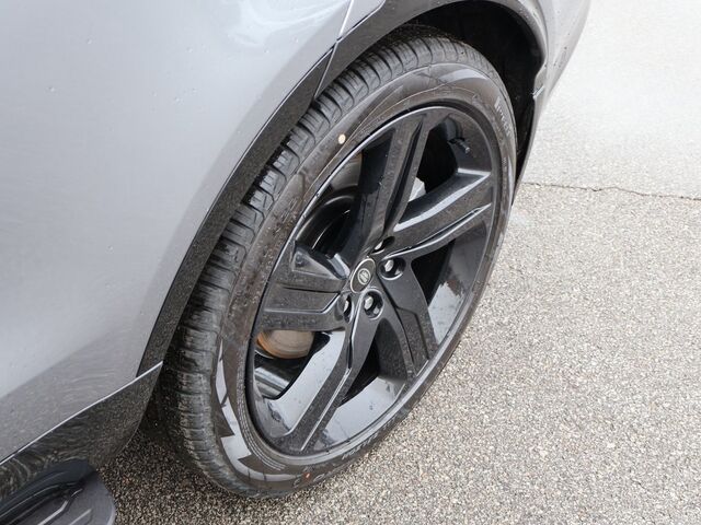 2025 Land Rover Discovery Dynamic SE Oshkosh WI