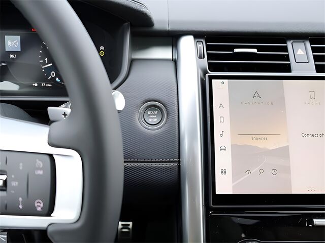 2025 Land Rover Discovery Dynamic SE Oshkosh WI