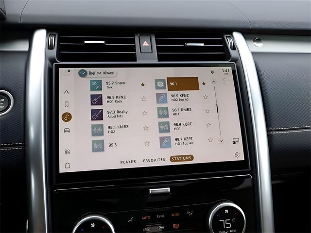 2025 Land Rover Discovery Dynamic SE Oshkosh WI