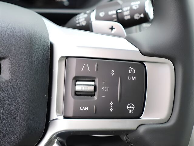 2025 Land Rover Discovery Dynamic SE Oshkosh WI