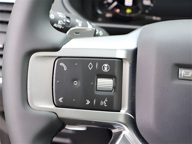 2025 Land Rover Discovery Dynamic SE Oshkosh WI