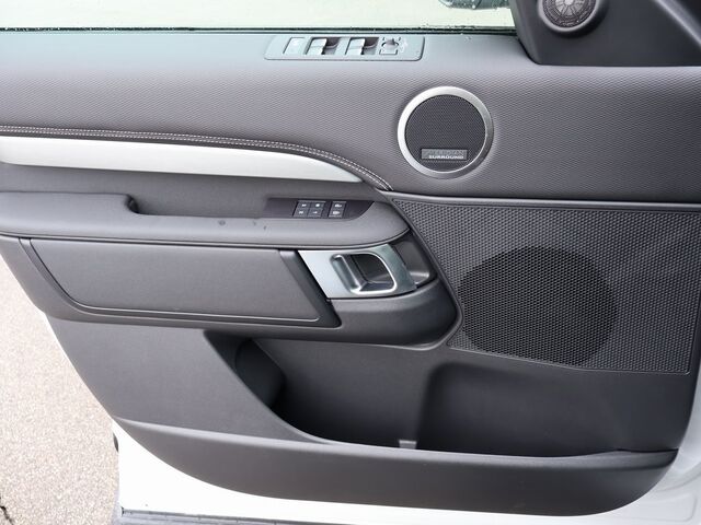 2025 Land Rover Discovery Dynamic SE Oshkosh WI
