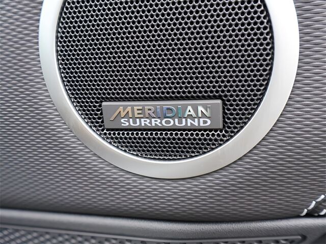2025 Land Rover Discovery Dynamic SE Oshkosh WI