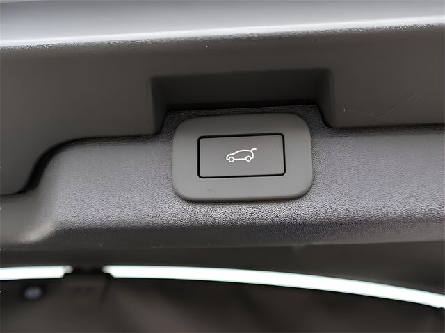 2025 Land Rover Discovery Dynamic SE Oshkosh WI