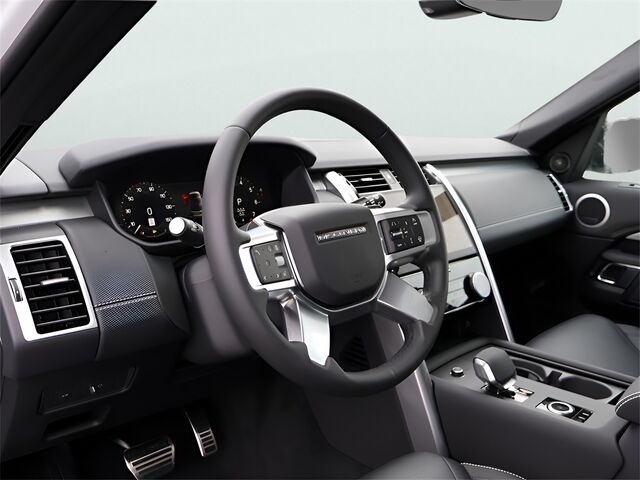 2025 Land Rover Discovery Dynamic SE Oshkosh WI