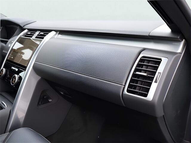 2025 Land Rover Discovery Dynamic SE Oshkosh WI