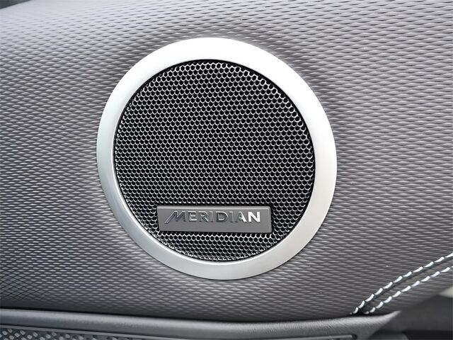 2025 Land Rover Discovery Dynamic SE Oshkosh WI