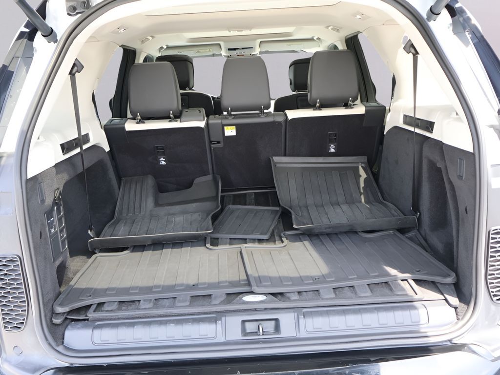 2025 Land Rover Discovery Dynamic SE San Clemente CA