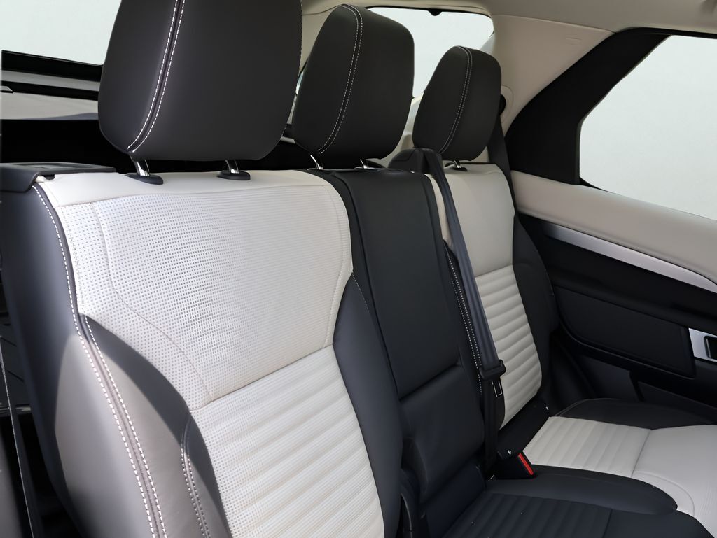 2025 Land Rover Discovery Dynamic SE San Clemente CA